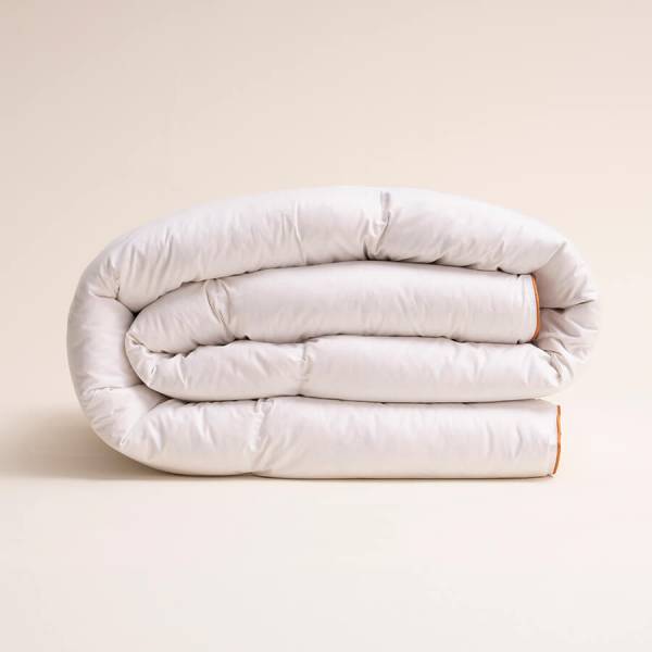 8,5 Tog Nomite Lisanslı Tüy Geçirmez Kaz Tüyü Çift Kişilik Yorgan - Bronze Serisi - Penelope