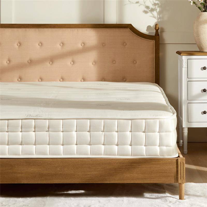 Louvre Karyola 120x200 cm Krem - Penelope