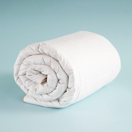 Downa 90 Gıdık Kaz Tüyü Yorgan 195x215 cm - 1
