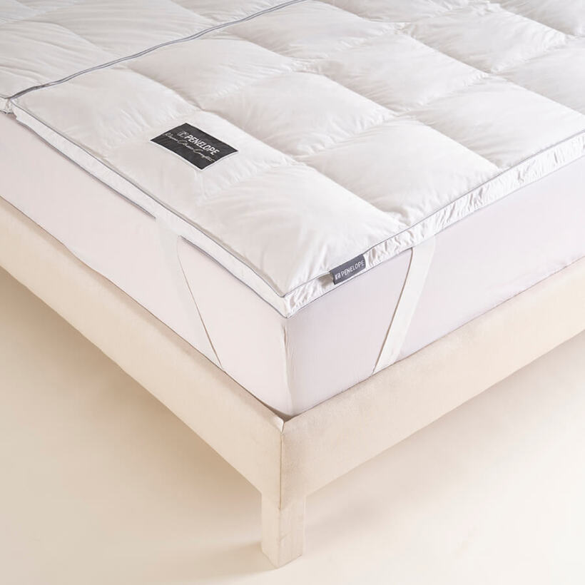 Tüy Geçirmez 2'ye Ayrılabilen %100 Kaz Tüyü Topper - Piume Classic Comfort - 
